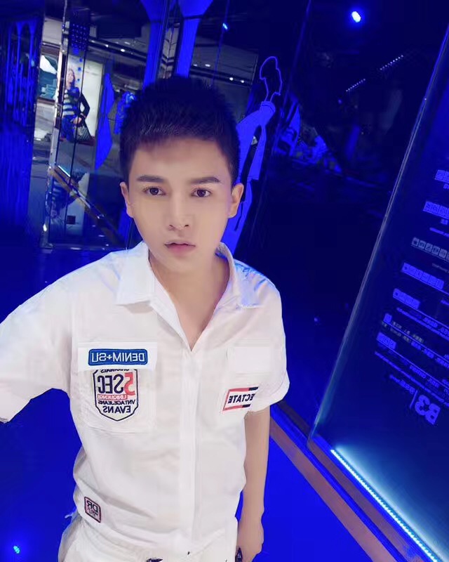 3502-21-178-65(帅气性感）